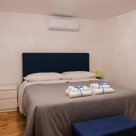 Attico Incantevole Lungotevere Apartment *